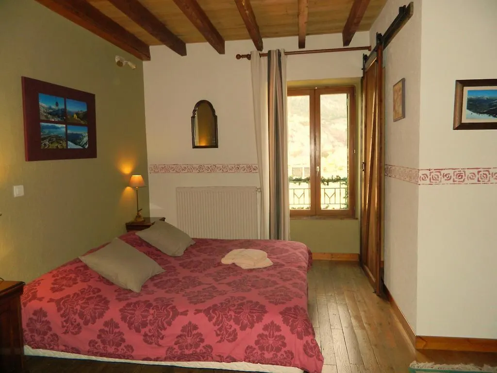 Chambre D'Hotes La Mexicaine Jausiers 0*,  France